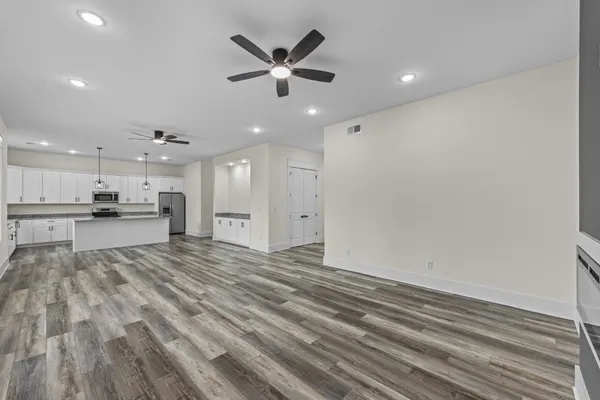 $449,900 | 135 Max Ln Drive, Jackson, TN 38305