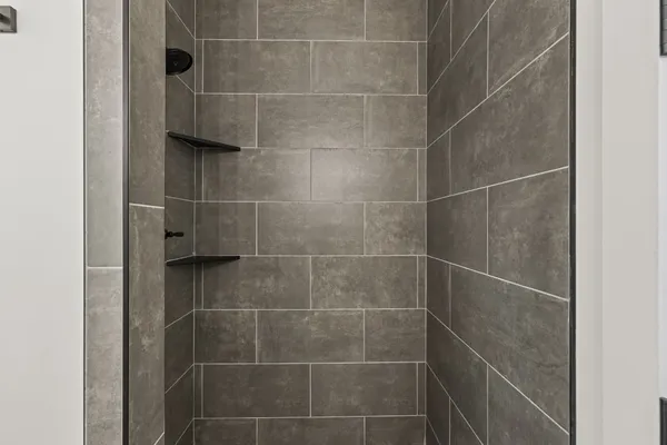 $449,900 | 135 Max Ln Drive, Jackson, TN 38305