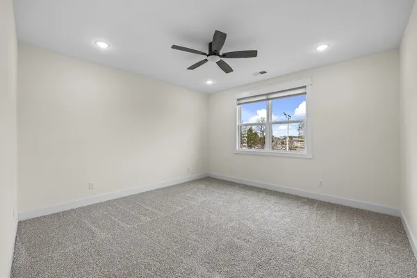 $449,900 | 135 Max Ln Drive, Jackson, TN 38305