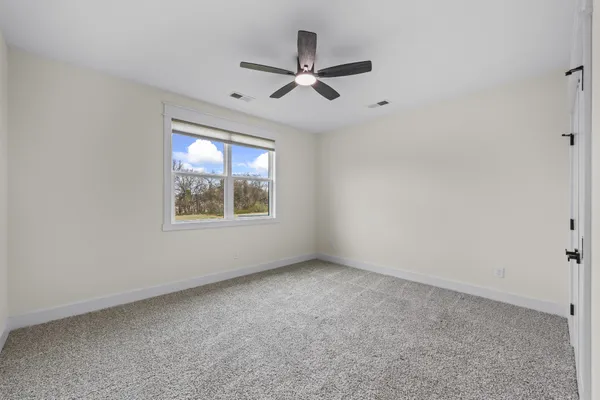 $449,900 | 135 Max Ln Drive, Jackson, TN 38305