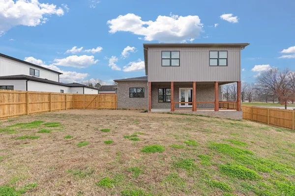 $449,900 | 135 Max Ln Drive, Jackson, TN 38305