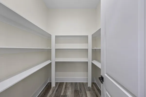 $449,900 | 135 Max Ln Drive, Jackson, TN 38305