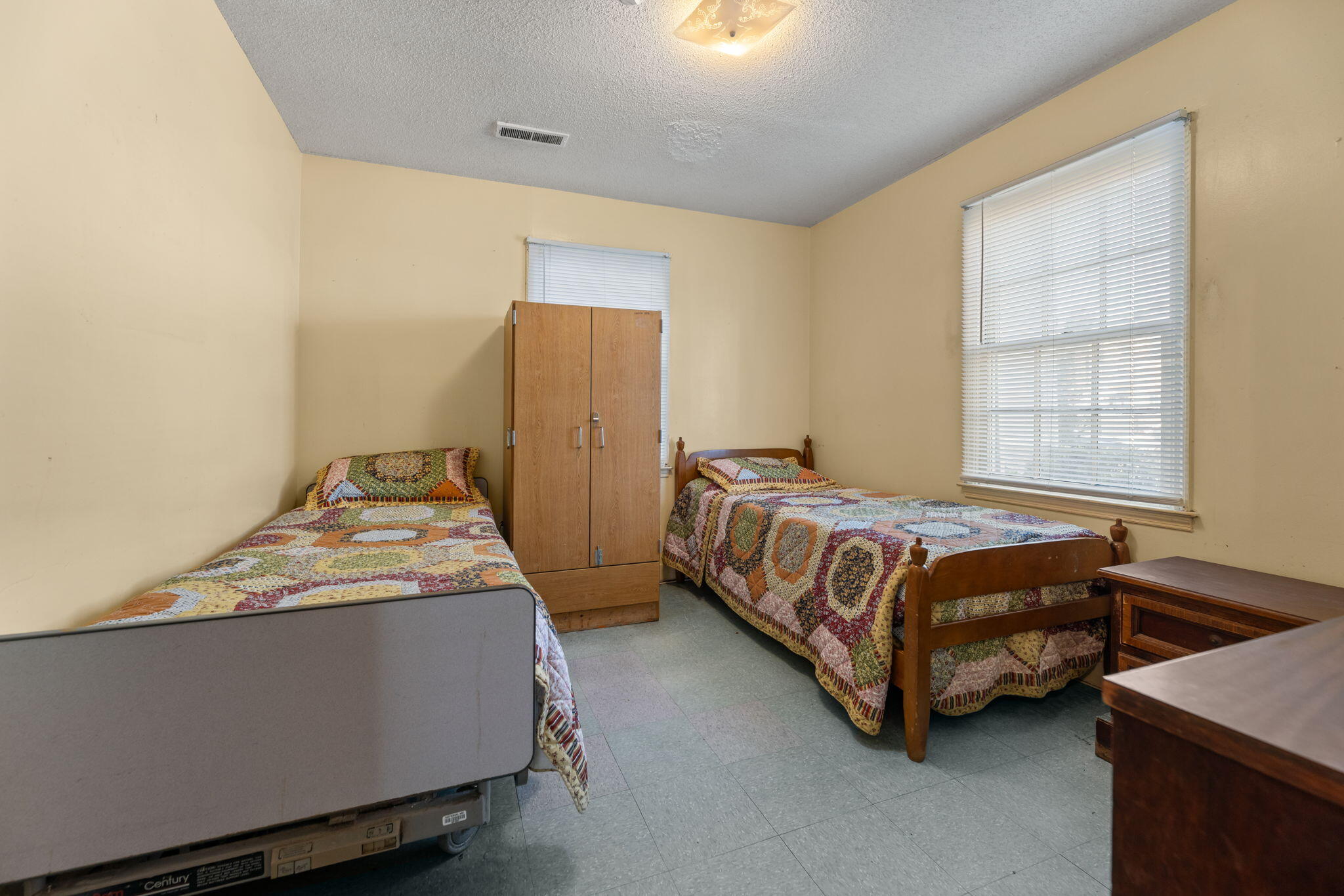 20-22 Larnes Street Charleston, SC 29403 - Photo 27 of 38 Bedroom