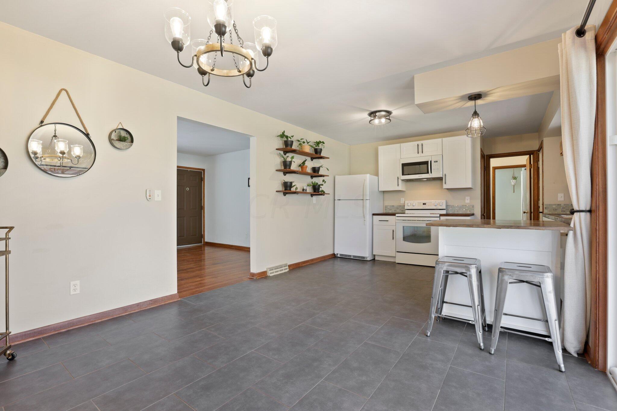 2476 Patterson Road Southwest Pataskala, OH 43062 - Photo 13 of 47 16-web-or-mls-0D3A7763