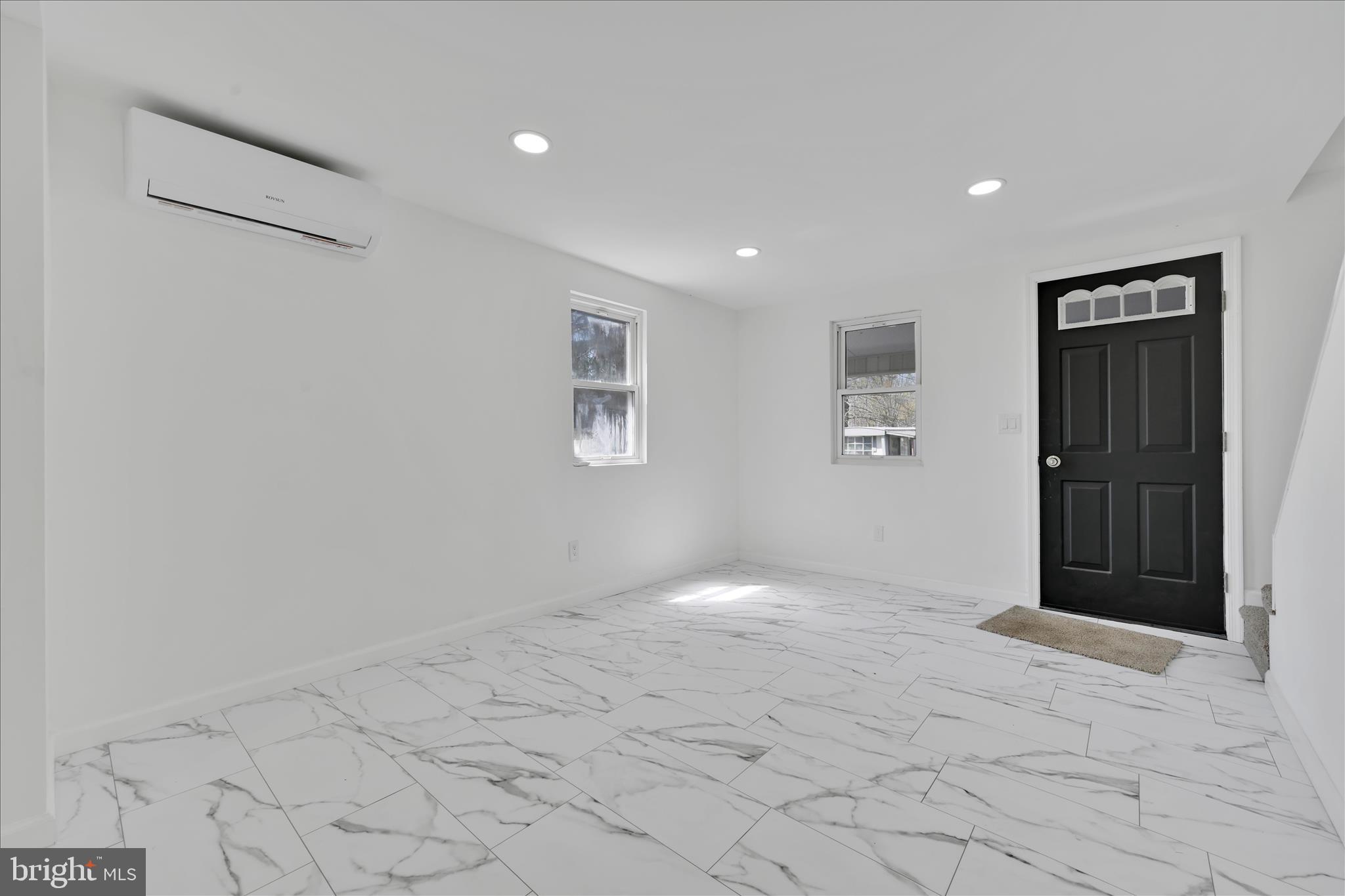 9 2nd Street Tremont, PA 17981 - Photo 8 of 35 Foyer/Living Area