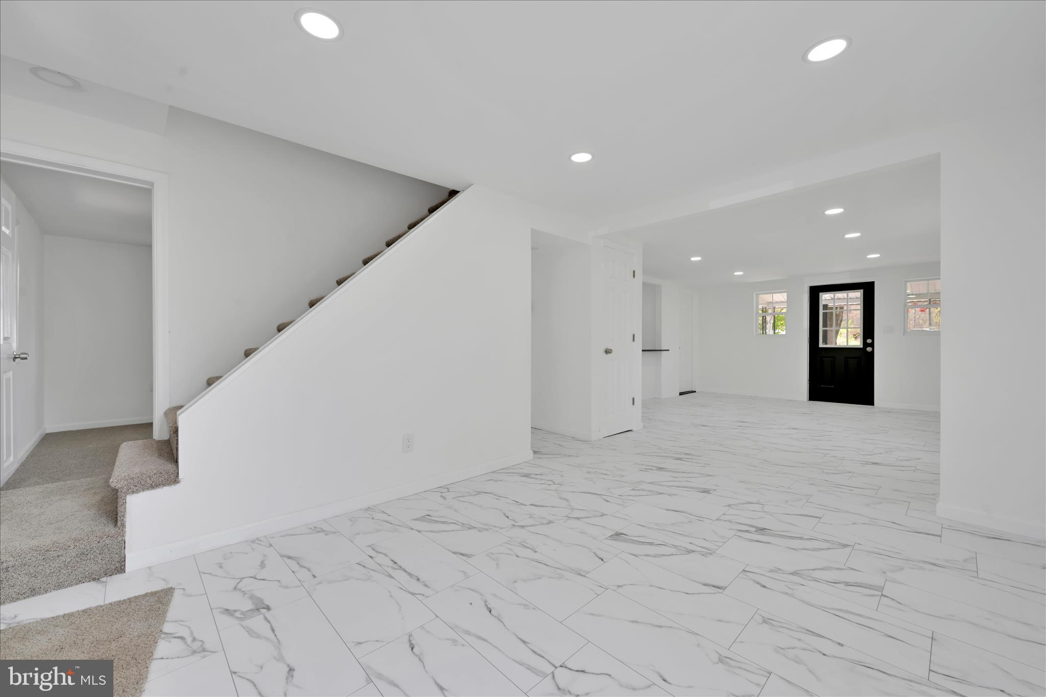 9 2nd Street Tremont, PA 17981 - Photo 9 of 35 Foyer/Living Area