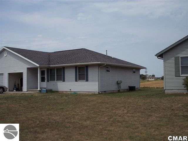 2015 East River Road Mount Pleasant, MI 48858 - Photo 5 of 6 1766453-4.JPG