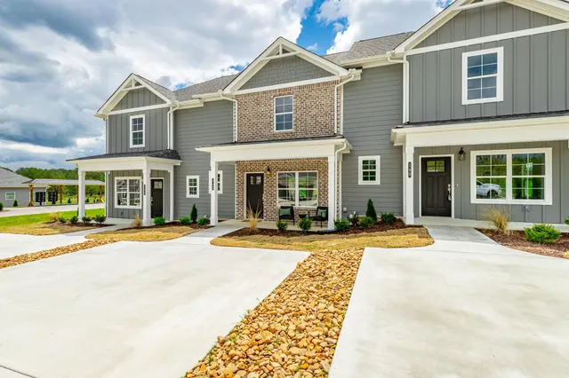 $249,000 | 142 Andros Loop, Dalton, GA 30721