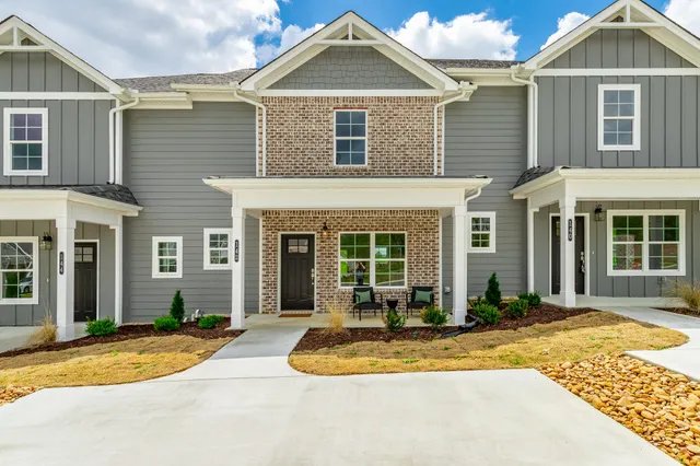 $249,000 | 142 Andros Loop, Dalton, GA 30721