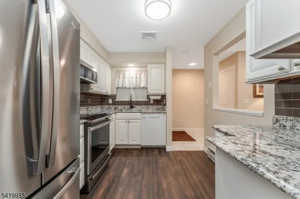$295,000 | 13 Ridgedale Drive, Annandale, NJ 08801