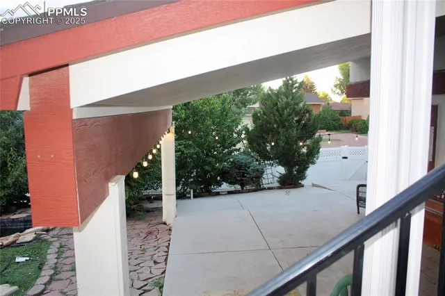 $459,000 | 7670 Sunny View Lane, Colorado Springs, CO 80911