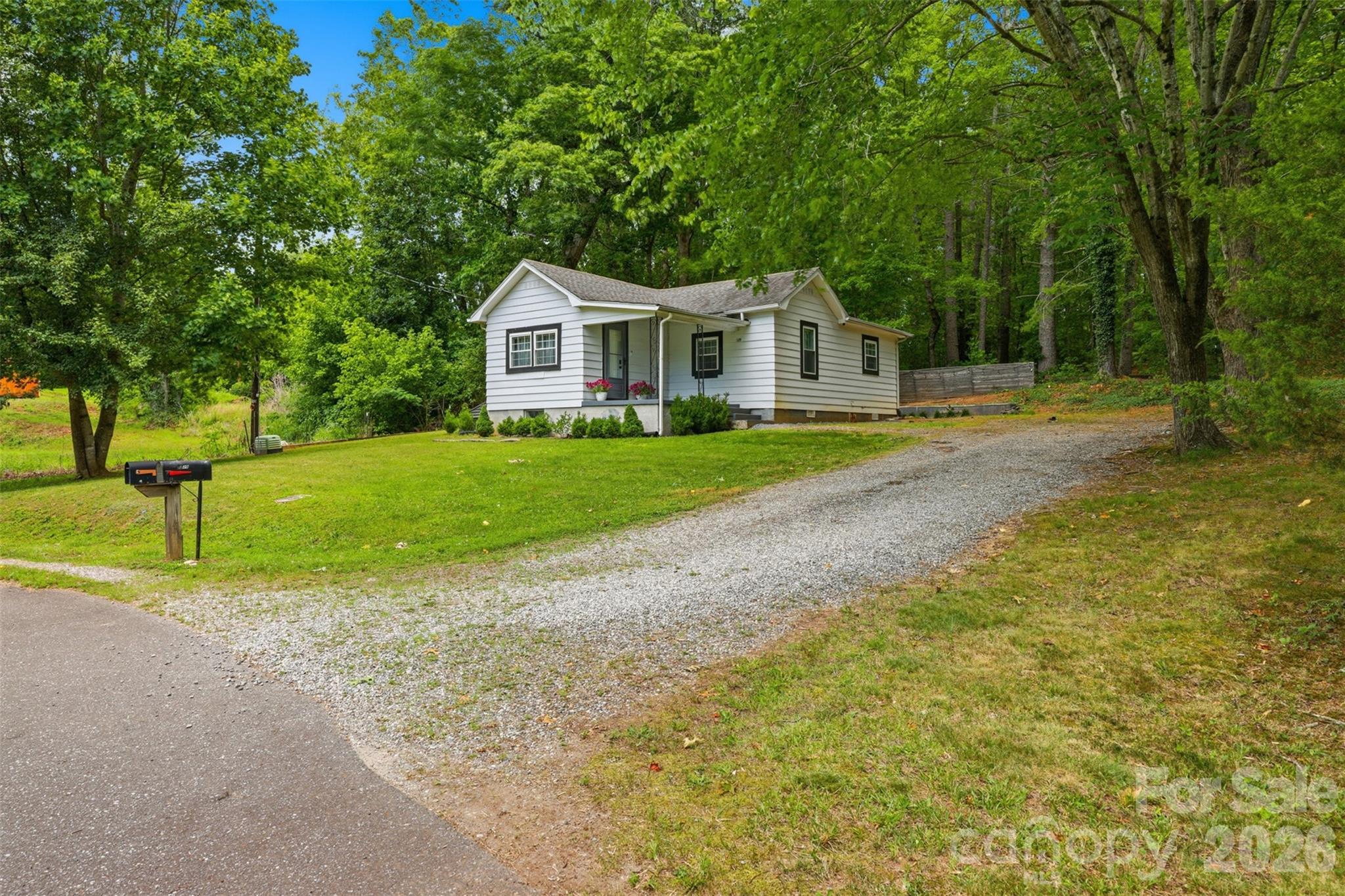 1320 Tom Fox Street Morganton, NC 28655 - Photo 7 of 34
