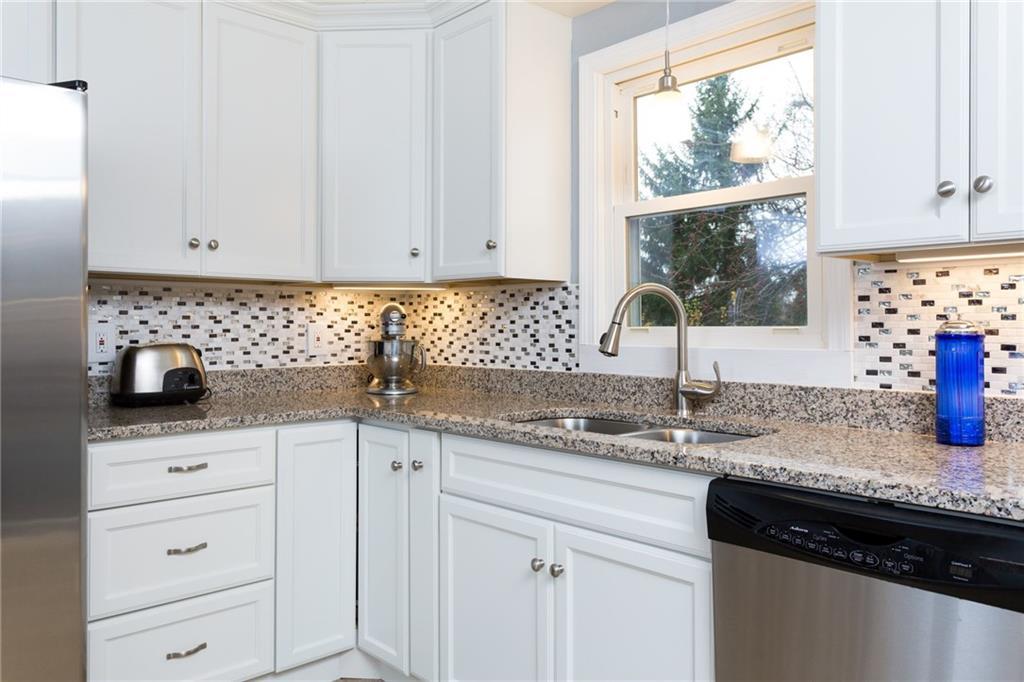 141 Pine Hill Road Berwick, ME 03901 - Photo 2 of 35 Photo