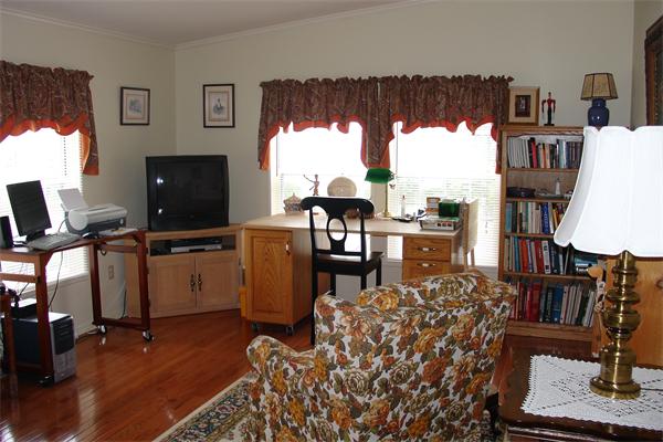 3 Ridgewood Circle Bridgewater, MA 02324 - Photo 8 of 10 Gallery Image 8