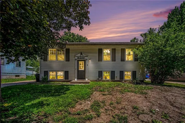 $235,000 | 2407 Meadow Trail, St. Joseph, MO 64503