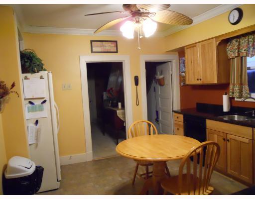 Kitchen. Beautiful dark granite counter top with all new appliances.