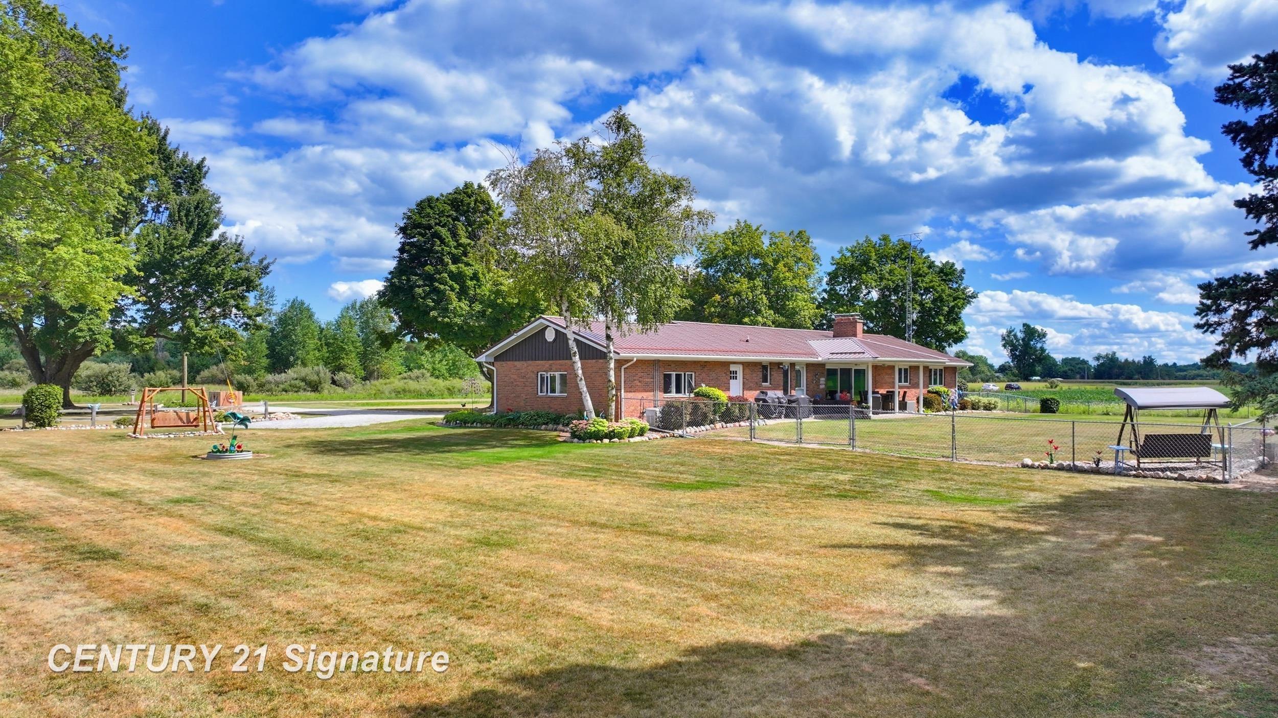10463 North Woodbridge Road Wheeler, MI 48662 - Photo 54 of 68 Gallery Image 54