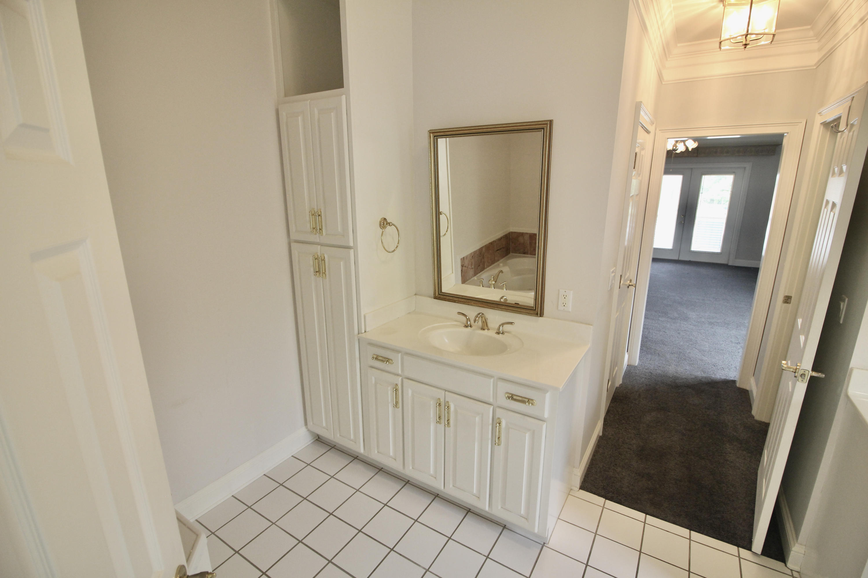 6413 Knightsbridge Road Hixson, TN 37343 - Photo 29 of 54 Dual Vanities