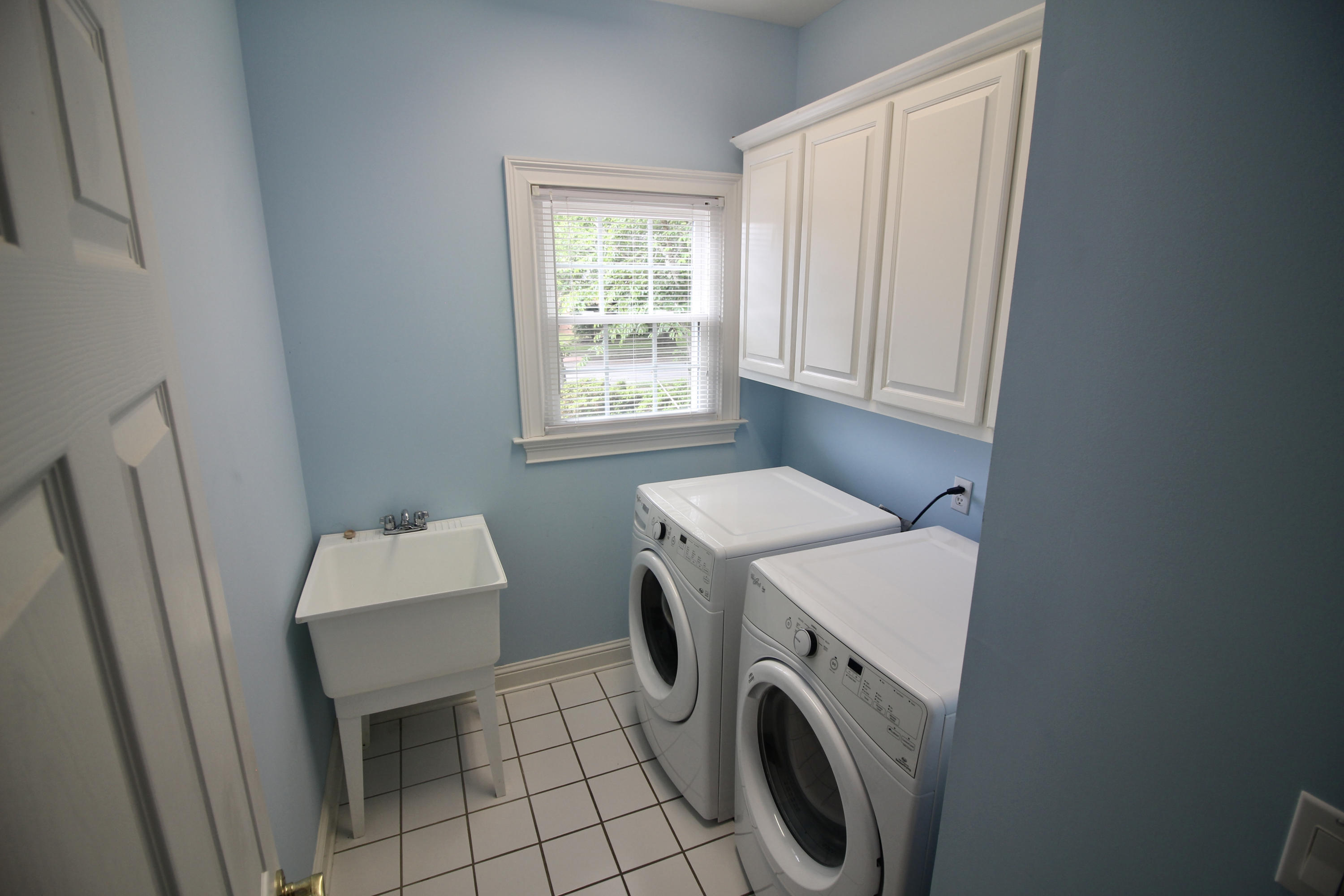 6413 Knightsbridge Road Hixson, TN 37343 - Photo 35 of 54 Laundry Room