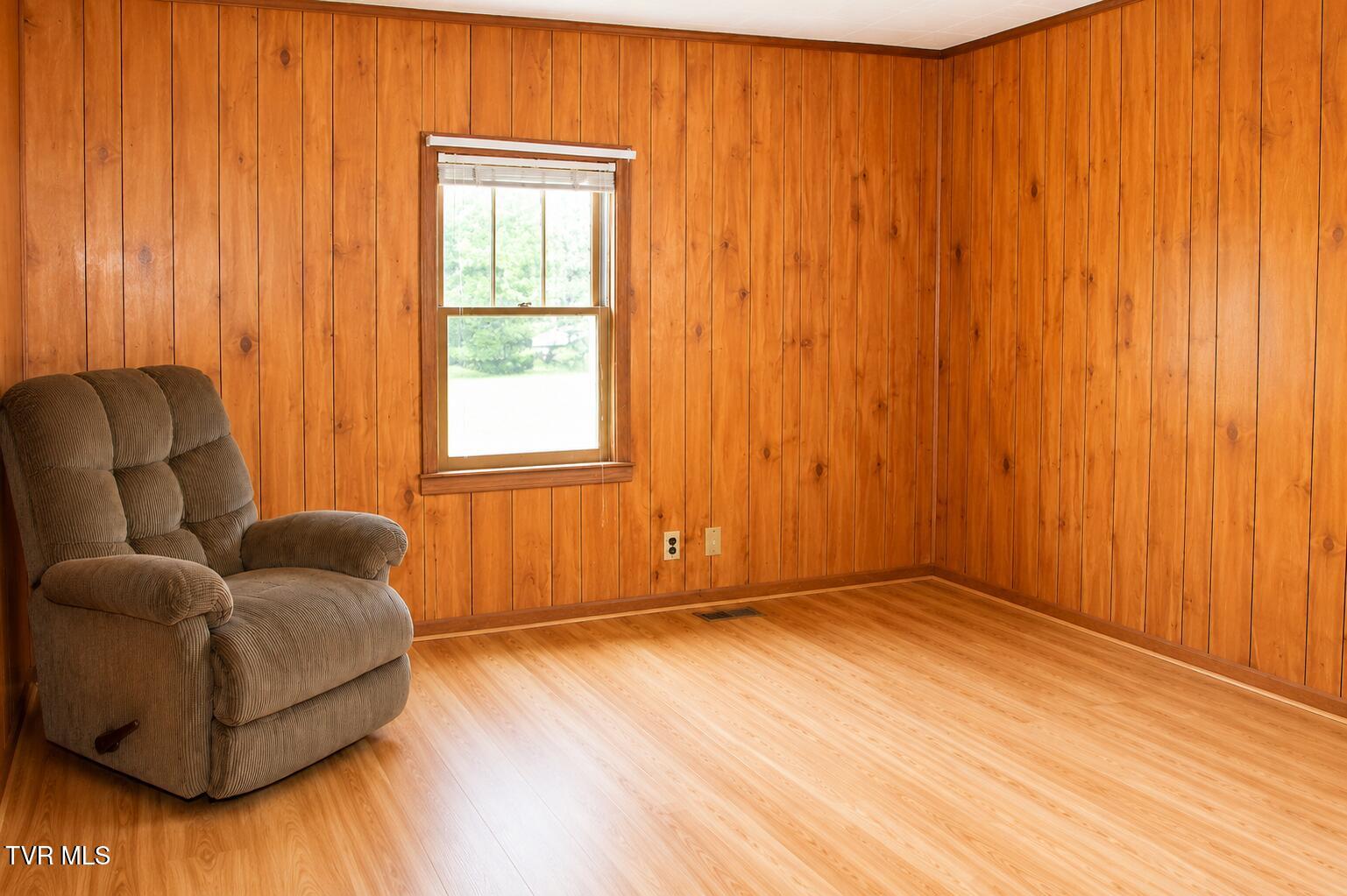 710 Colvert Road Mosheim, TN 37818 - Photo 24 of 57 Front room 2