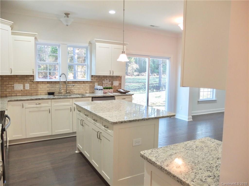 4441 Rolling Acres Road Charlotte, NC 28213 - Photo 9 of 34 Gallery Image 9