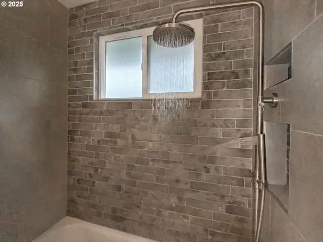 $289,000 | 13647 Gaffney Lane, Unit 10, Oregon City, OR 97045