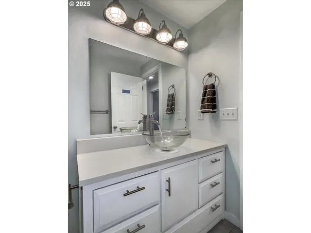 $289,000 | 13647 Gaffney Lane, Unit 10, Oregon City, OR 97045