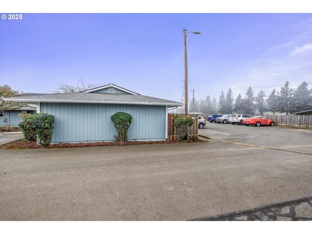 $289,000 | 13647 Gaffney Lane, Unit 10, Oregon City, OR 97045