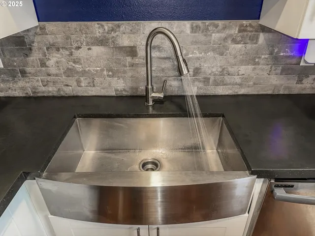 $289,000 | 13647 Gaffney Lane, Unit 10, Oregon City, OR 97045