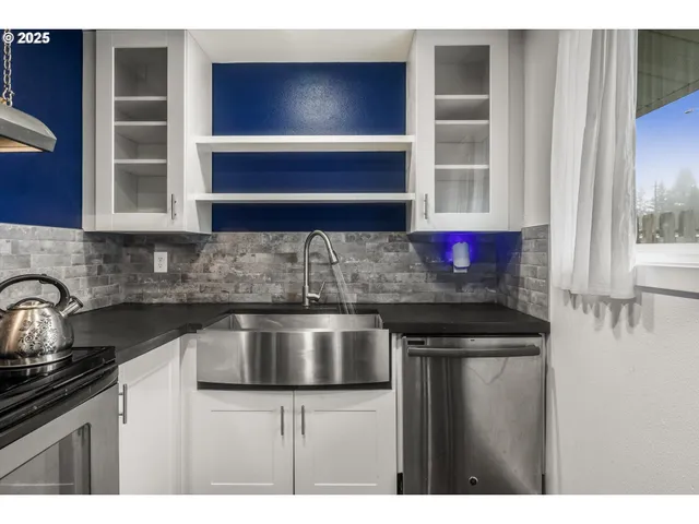 $289,000 | 13647 Gaffney Lane, Unit 10, Oregon City, OR 97045