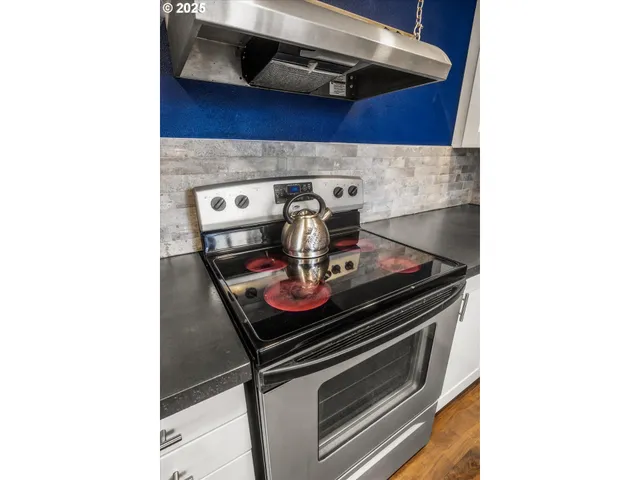 $289,000 | 13647 Gaffney Lane, Unit 10, Oregon City, OR 97045