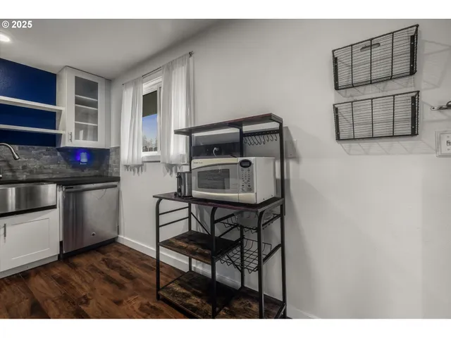 $289,000 | 13647 Gaffney Lane, Unit 10, Oregon City, OR 97045