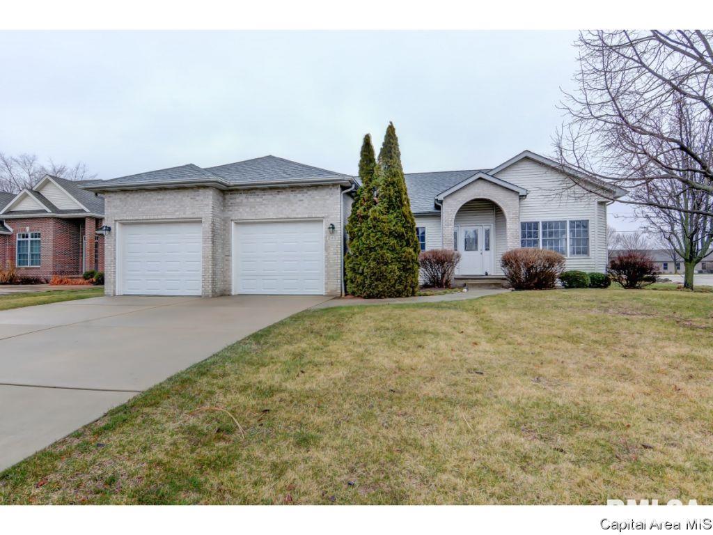 240 Gray Court Springfield, IL 62711 - Photo 1 of 35