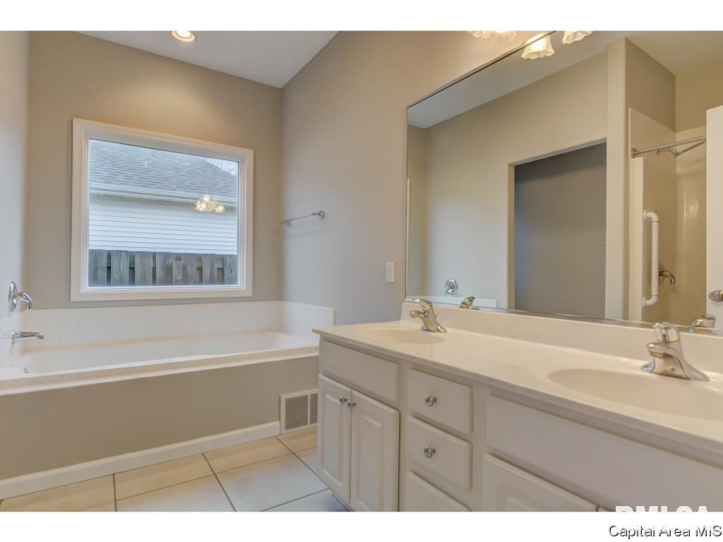 240 Gray Court Springfield, IL 62711 - Photo 21 of 35