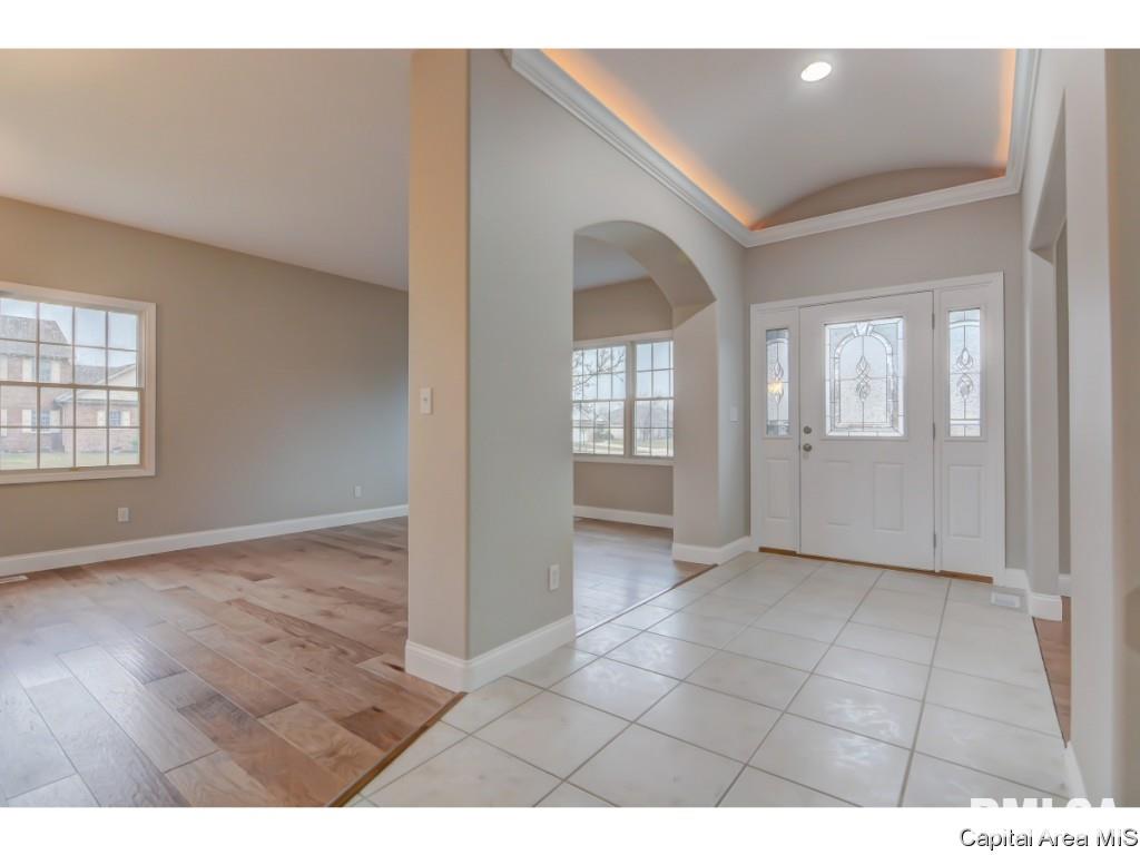 240 Gray Court Springfield, IL 62711 - Photo 3 of 35
