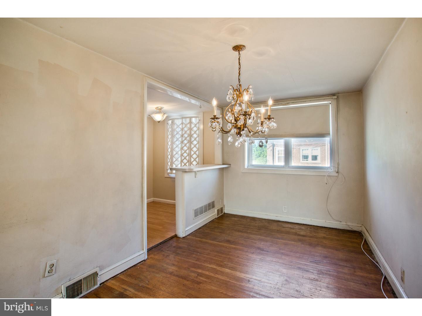 1800 Merribrook Road Philadelphia, PA 19151 - Photo 5 of 17 Dining Room