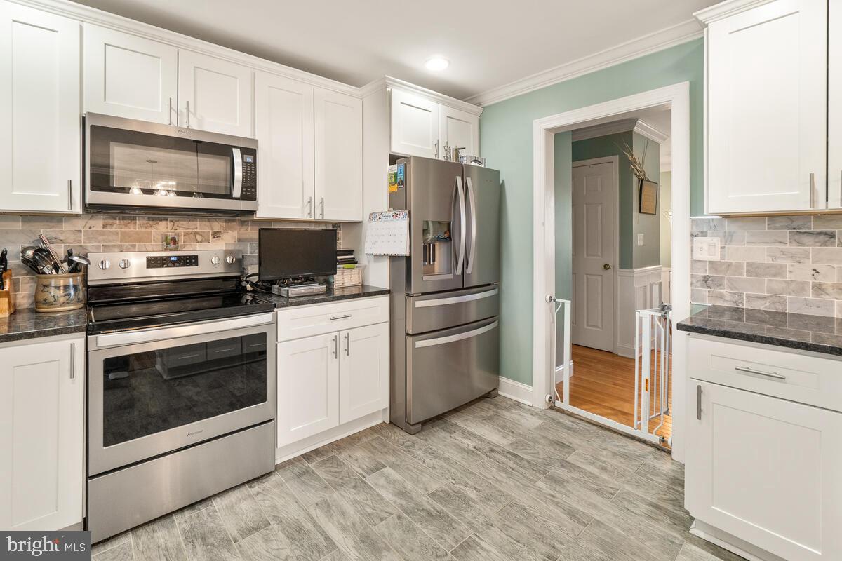644 Oak Tree Road Westminster, MD 21157 - Photo 4 of 34