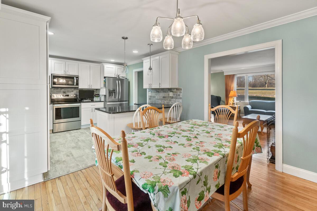 644 Oak Tree Road Westminster, MD 21157 - Photo 8 of 34