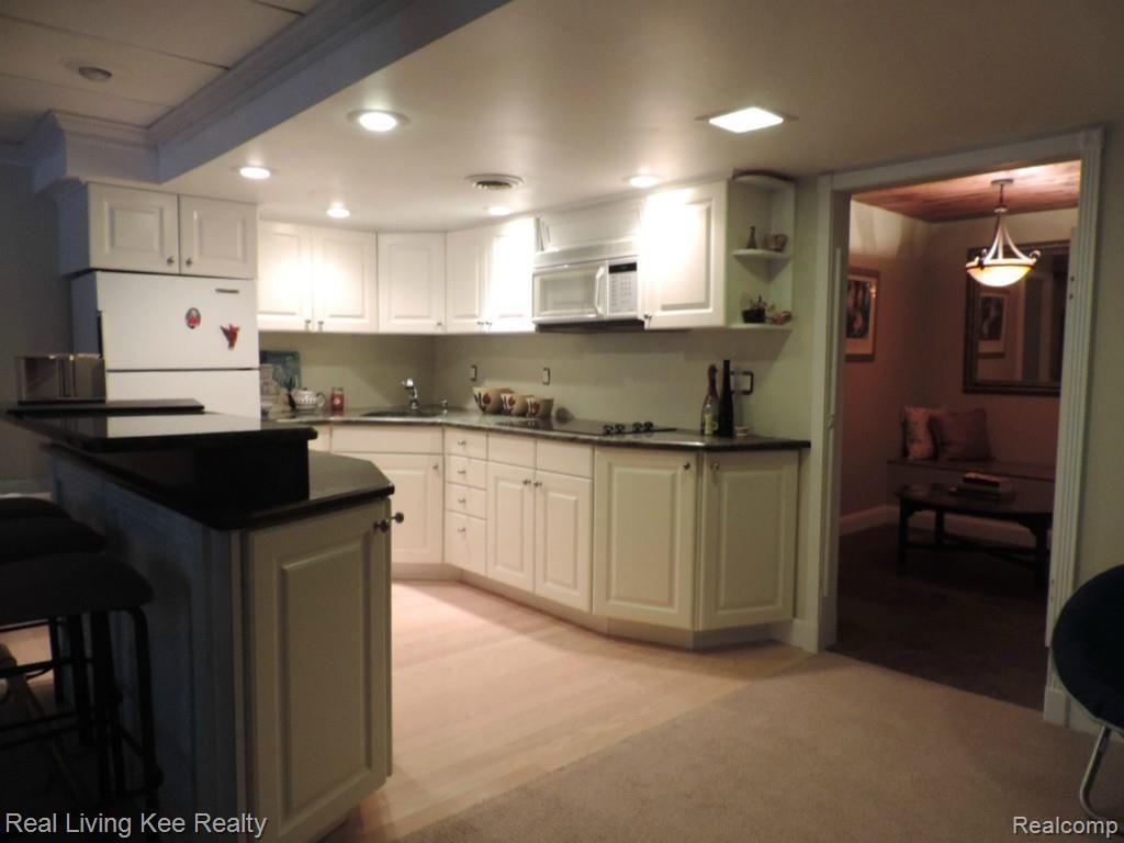 4715 Forest Ridge Court Rochester, MI 48306 - Photo 32 of 43 LL kit 2.jpg