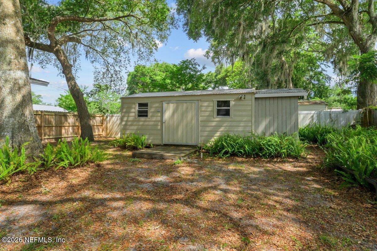 409 Lobelia Road St. Augustine, FL 32086 - Photo 32 of 43 409 Lobelia Rd shed