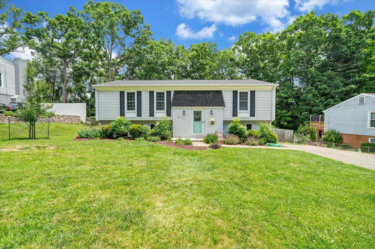 2919 Purple Finch Road Roanoke, VA 24018 - Photo 2 of 69 056-MIB00168