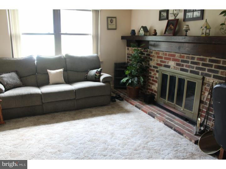 9 Dover Road Westampton, NJ 08060 - Photo 5 of 15 Family Room