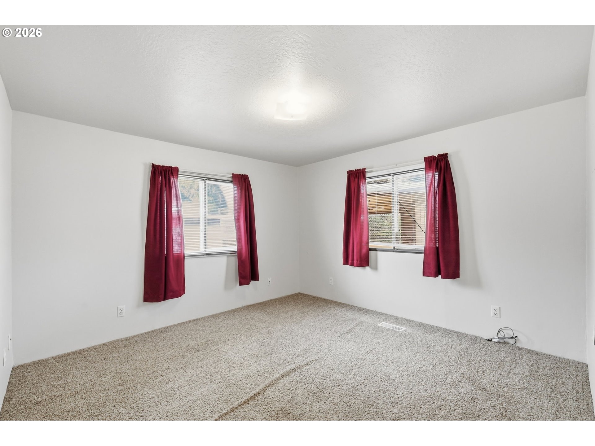 5335 Main Street, Unit 208 Springfield, OR 97478 - Photo 24 of 48 Primary Bedroom