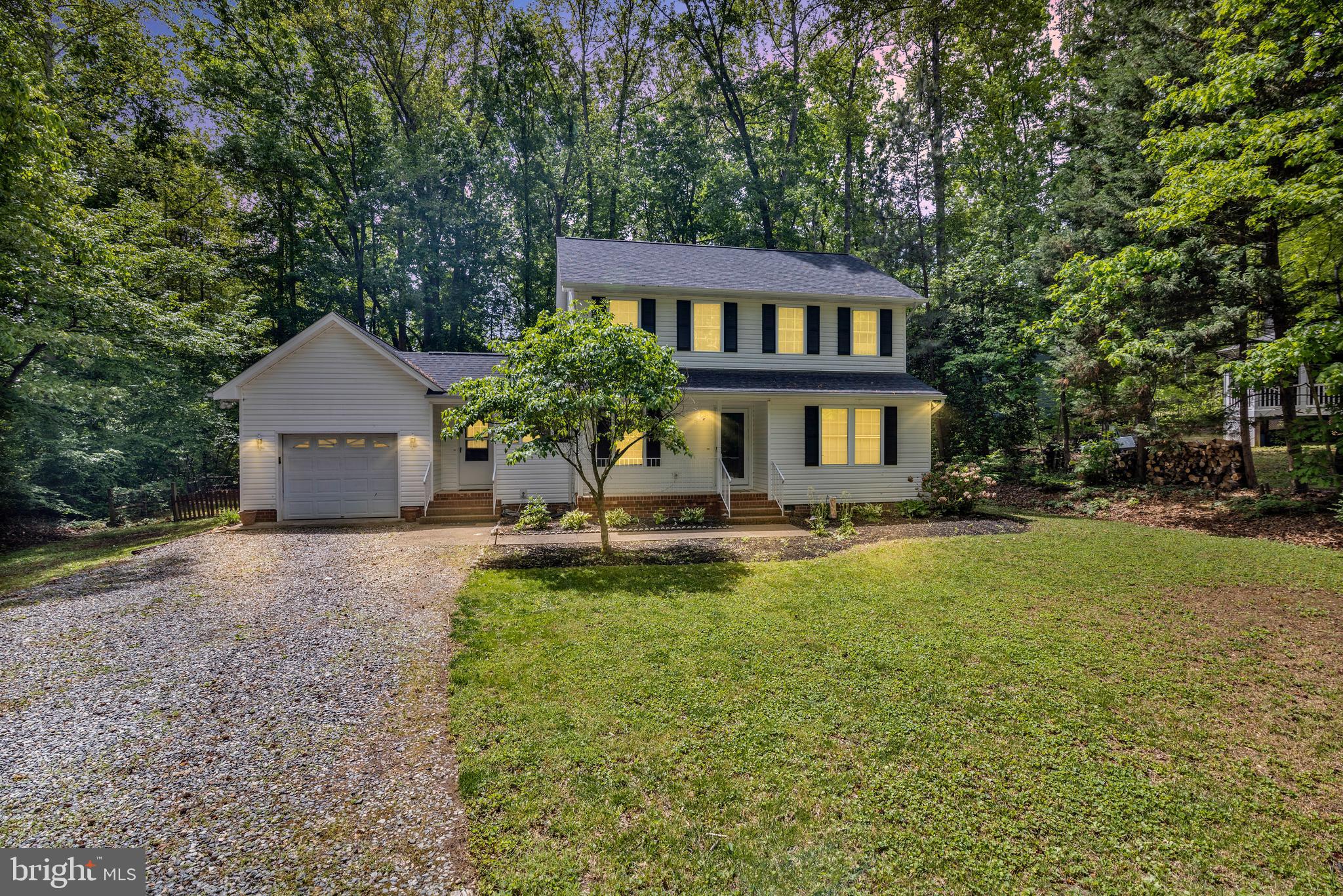 583 Norwich Drive Ruther Glen, VA 22546 - Photo 2 of 40