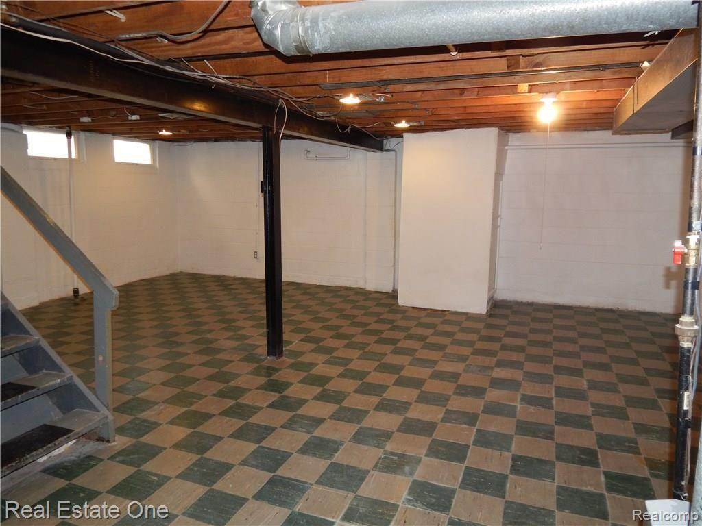 2436 Harvard Road Berkley, MI 48072 - Photo 29 of 35 Basement