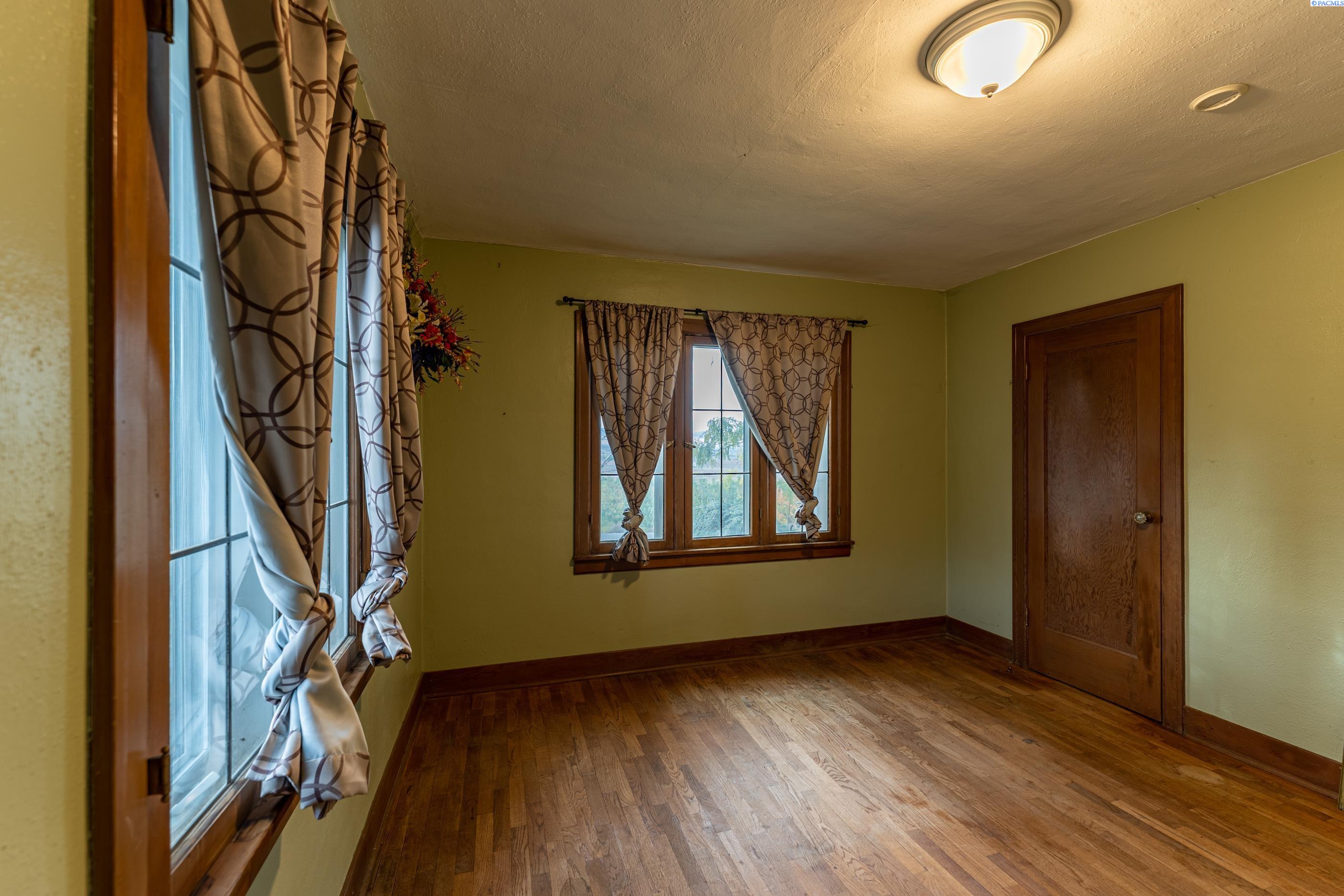 181 Mountainview Road Grandview, WA 98930 - Photo 23 of 30 Gallery Image 23