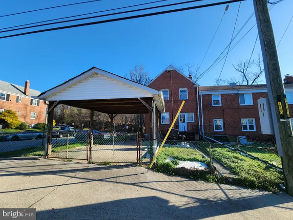 a view of a pathway of a building