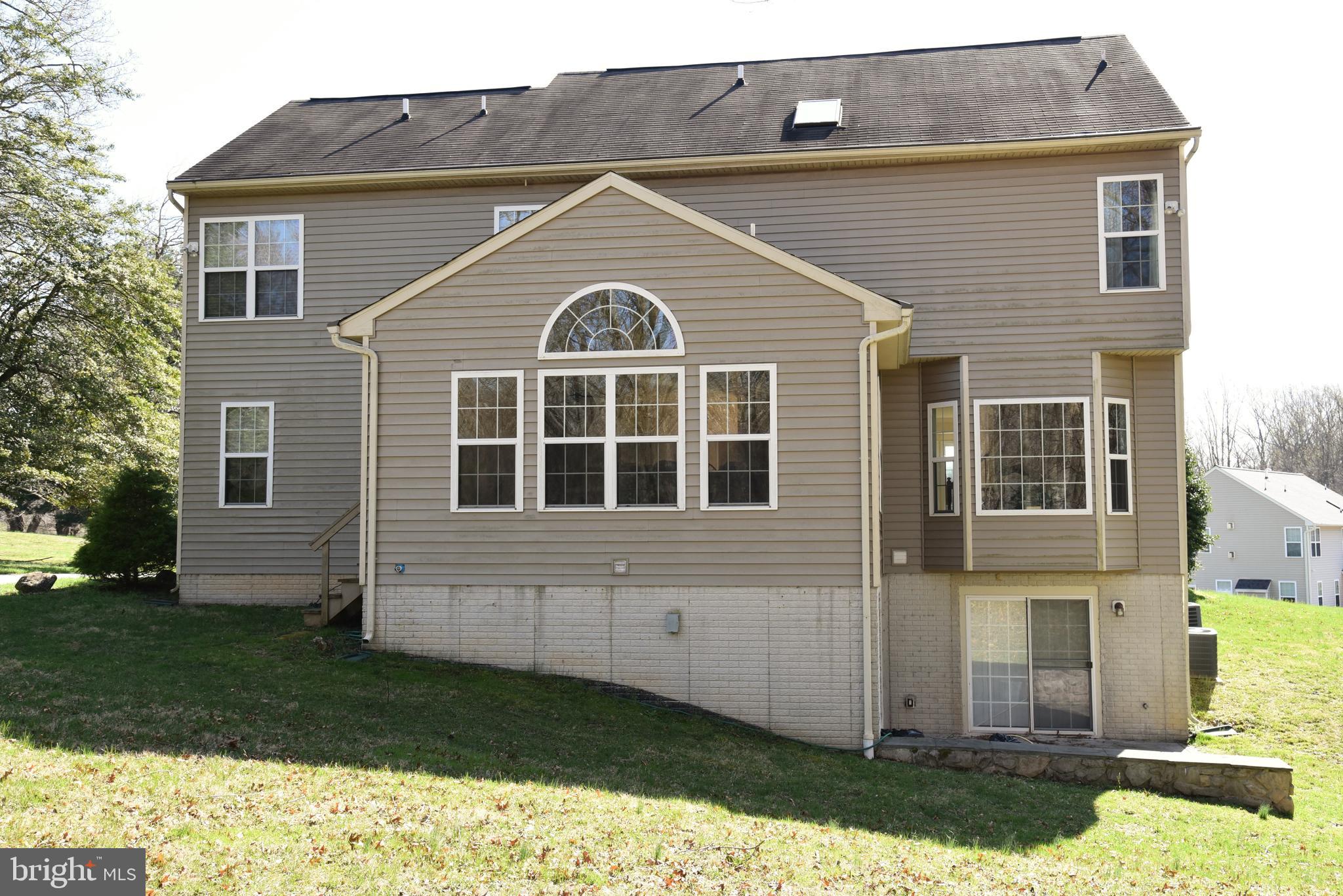 2744 Ridge Road Baltimore, MD 21244 - Photo 3 of 36 Rearview of the house.