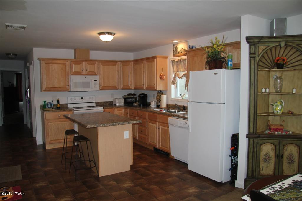 338 Johnson Creek Road Pleasant Mount, PA 18453 - Photo 11 of 30 Kitchen