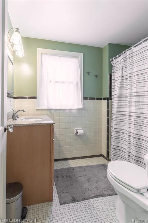 1638 Bournemouth Road Grosse Pointe Woods, MI 48236 - Photo 26 of 31